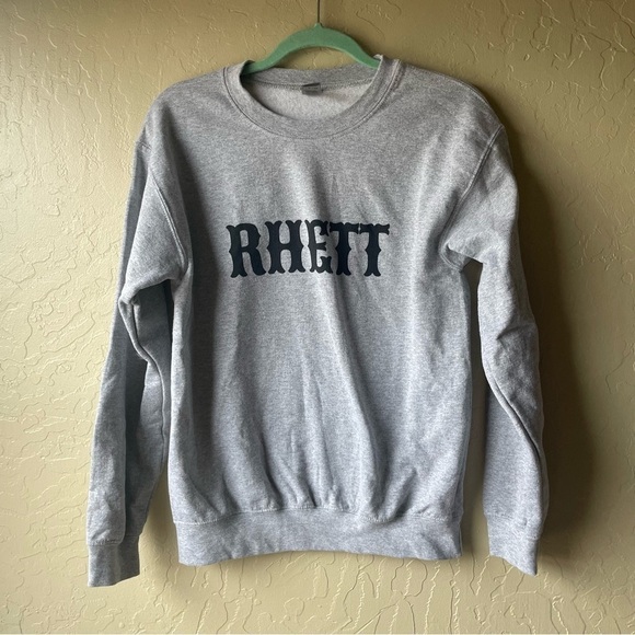 Gildan Thomas Rhett Grey Long Sleeve Sweatshirt - Picture 2 of 6